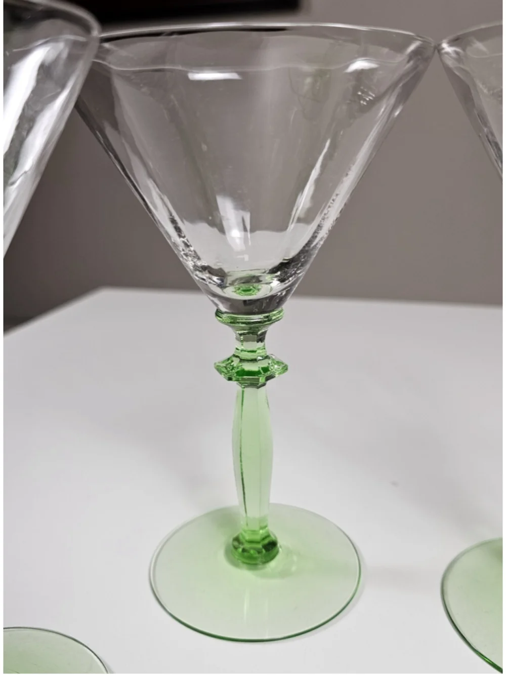 Elegant Green Uranium Stem Cocktail/Martini Glasses Set of 4 As-Is / Crafts